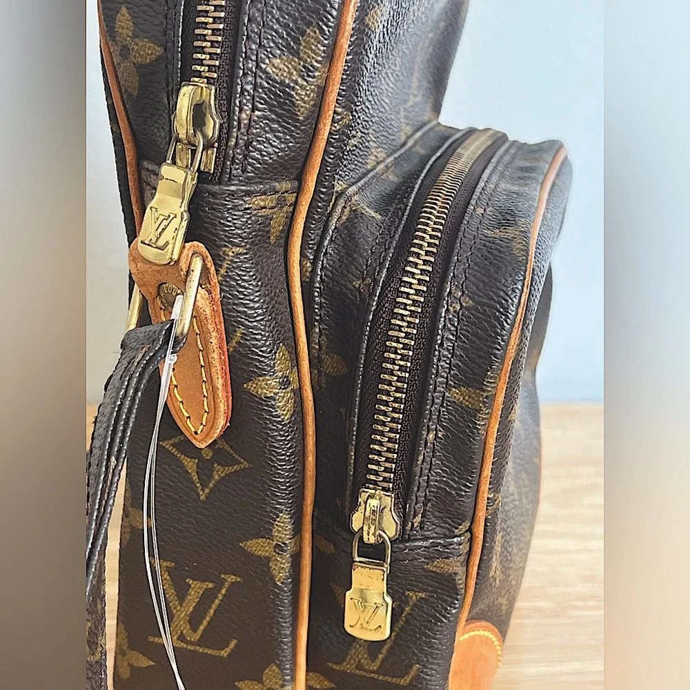 🎊SOLD🎊Louis Vuitton Amazone Vintage Monogram Crossbody bag✨ - Picture 14 of 16